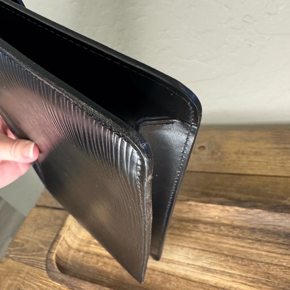EUC Louis vuitton black leather clutch - Picture 10 of 11